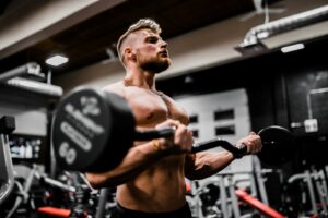 Namaste w jodze: znaczenie, gesty i duchowa więź w praktyce