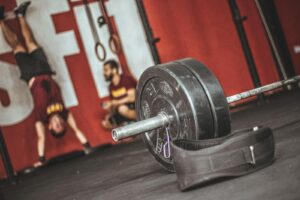 Cardio po treningu siłowym: Korzyści, techniki i ryzyka